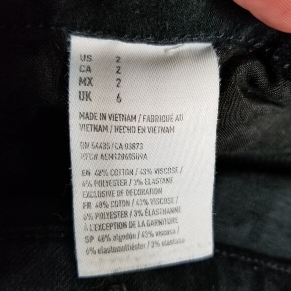 American Eagle Outfitters Women's Midi Shorts Black Size 2 - Picture 7 of 7